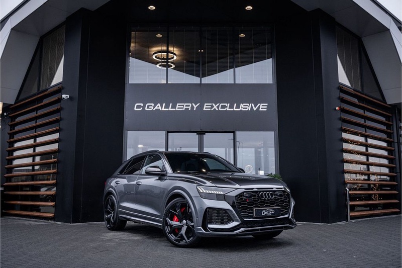 Audi RSQ8