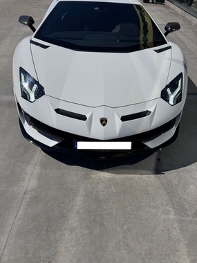 Lamborghini Aventador 2021