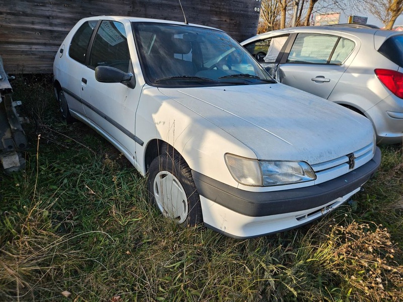 Peugeot 306
