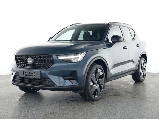 Volvo XC40 2025