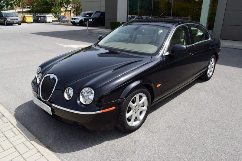 Jaguar S-TYPE