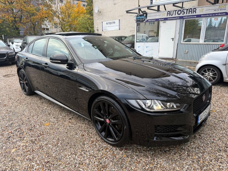 Jaguar XE