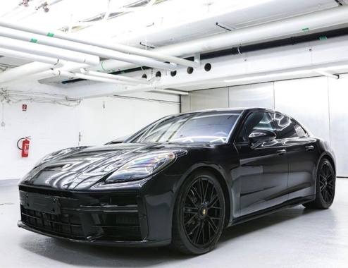 Porsche Panamera 2025