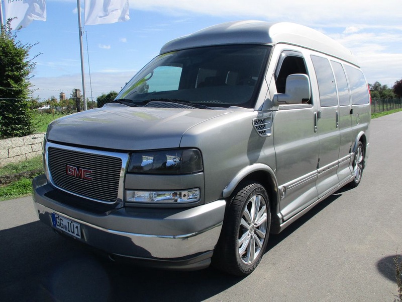 GMC Savana
