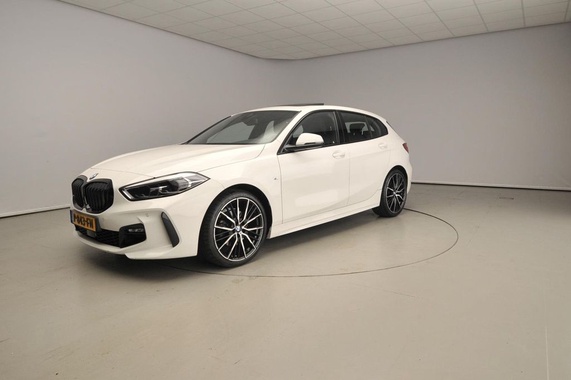 BMW 1 Series 2022