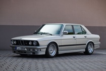 BMW 5 Series 1985