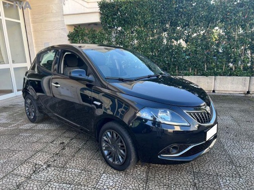 Lancia Ypsilon 2022
