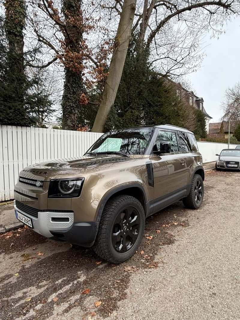 Land Rover Defender