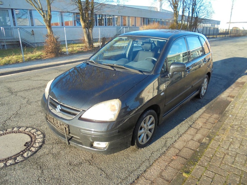 Suzuki Liana