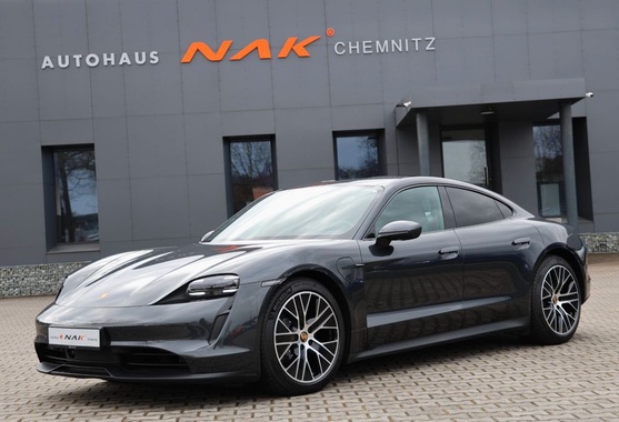 Porsche Taycan 2022