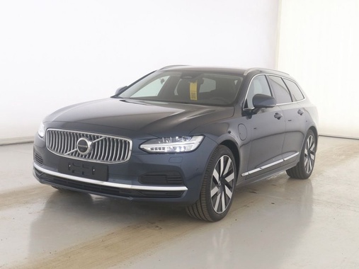 Volvo V90 2025