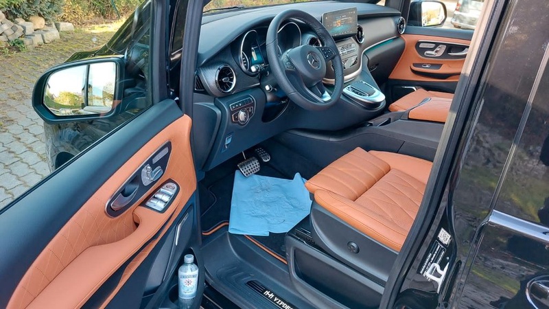 Mercedes-Benz V-Class