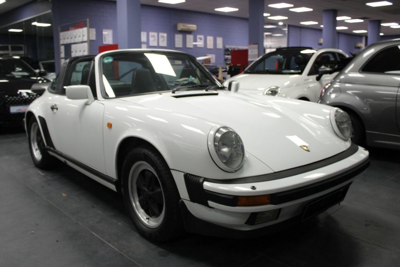 Porsche 930
