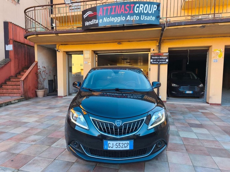 Lancia Ypsilon