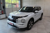Mitsubishi Outlander 2025