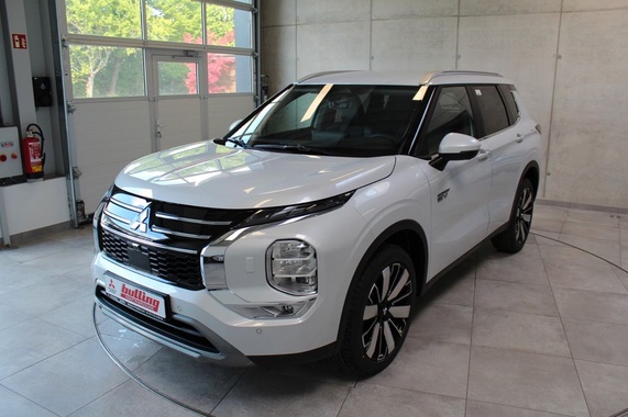 Mitsubishi Outlander 2025