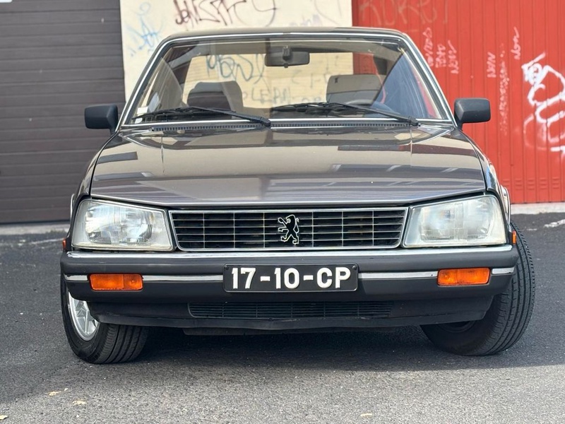 Peugeot 505