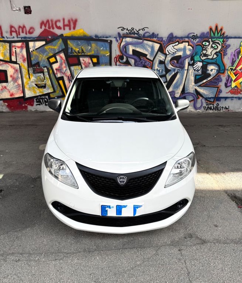 Lancia Ypsilon