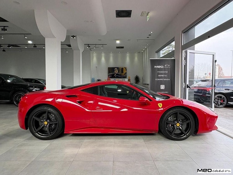 Ferrari 488