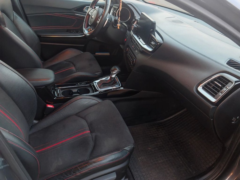 Kia pro cee'd / ProCeed