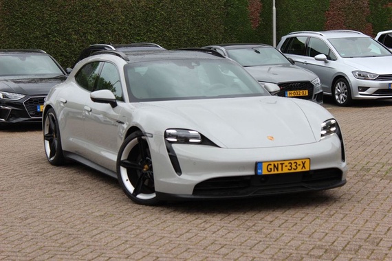 Porsche Taycan 2023