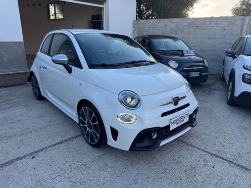 Abarth 595 2022