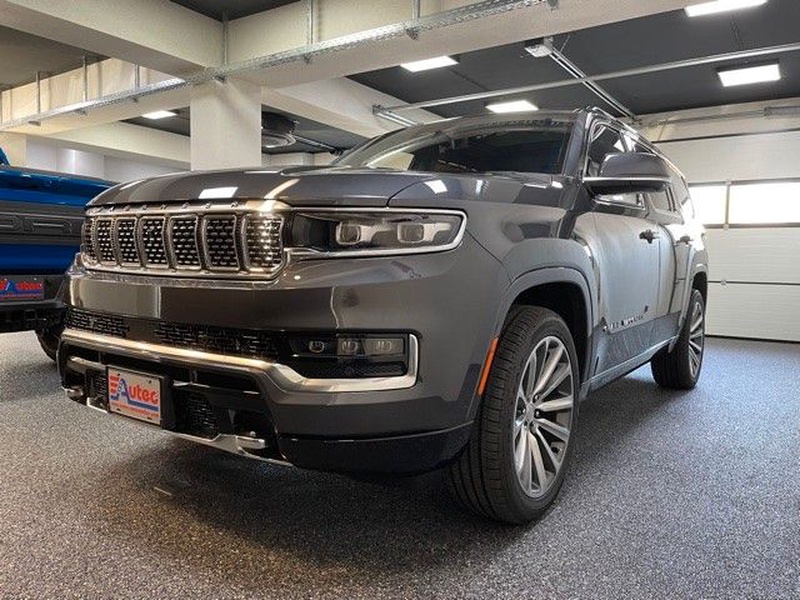 Jeep Wagoneer