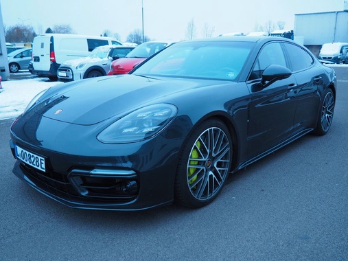 Porsche Panamera 2021