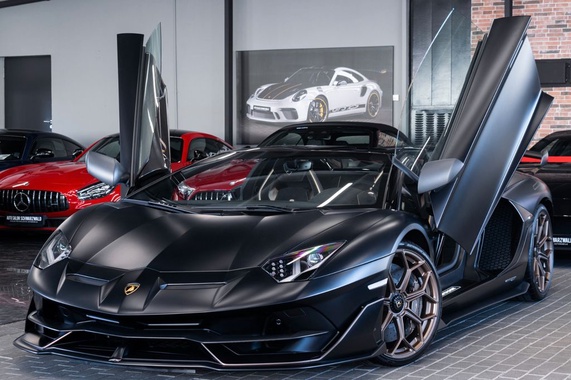 Lamborghini Aventador 2021