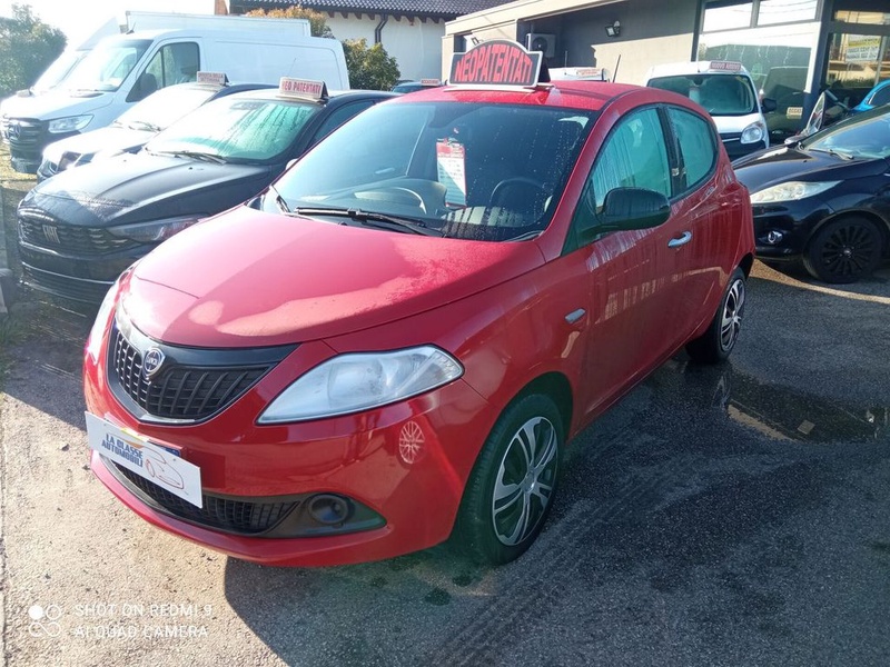 Lancia Ypsilon