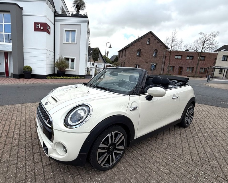 MINI Cabrio