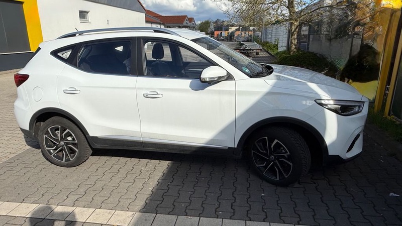 MG ZS