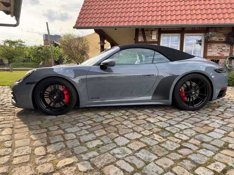 Porsche 992