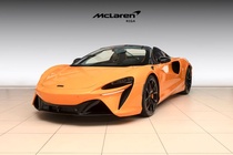 McLaren Artura 2025