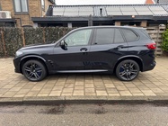 BMW X5M 2022