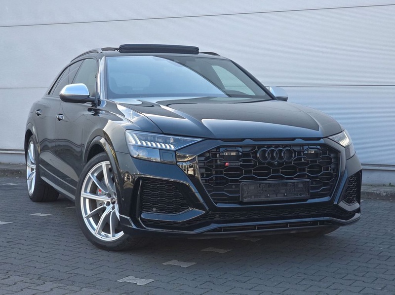 Audi RSQ8
