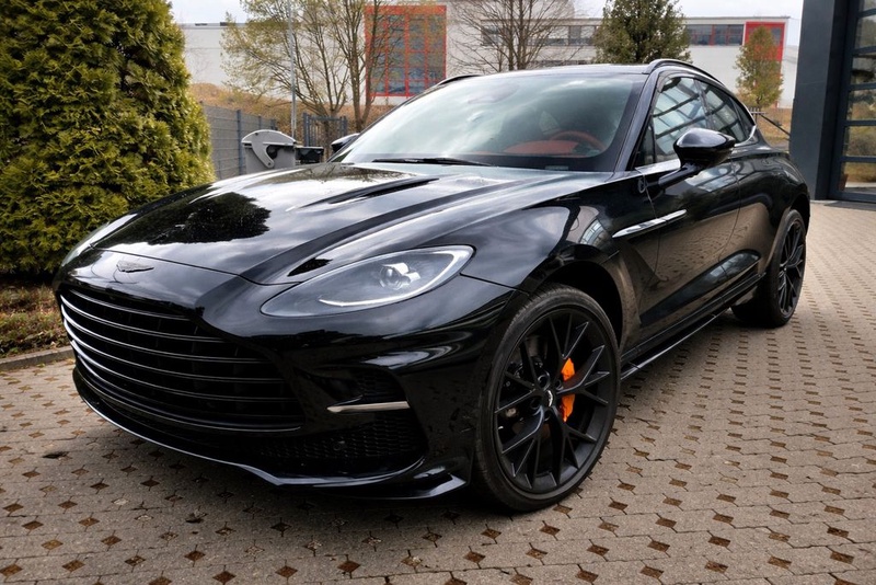 Aston Martin DBX