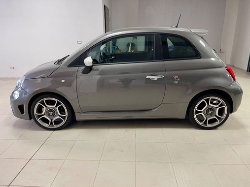 Abarth 595 2022