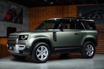 Land Rover Defender 2022