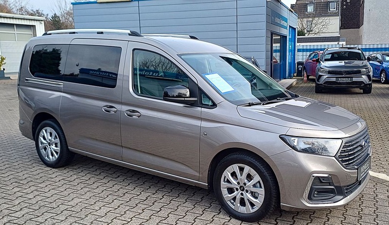 Ford Grand Tourneo