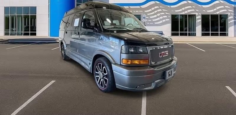 GMC Savana 2024
