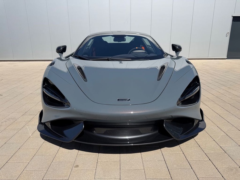 McLaren 765LT
