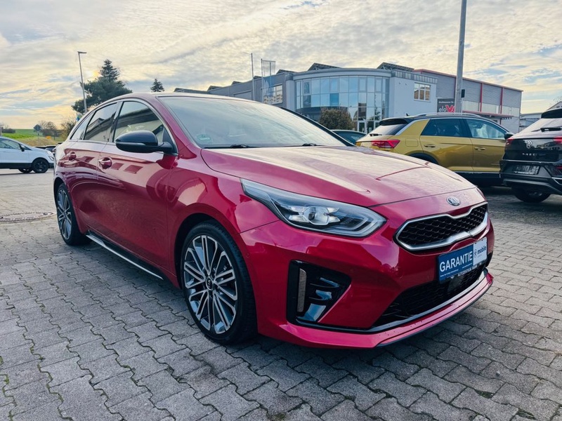 Kia pro cee'd / ProCeed