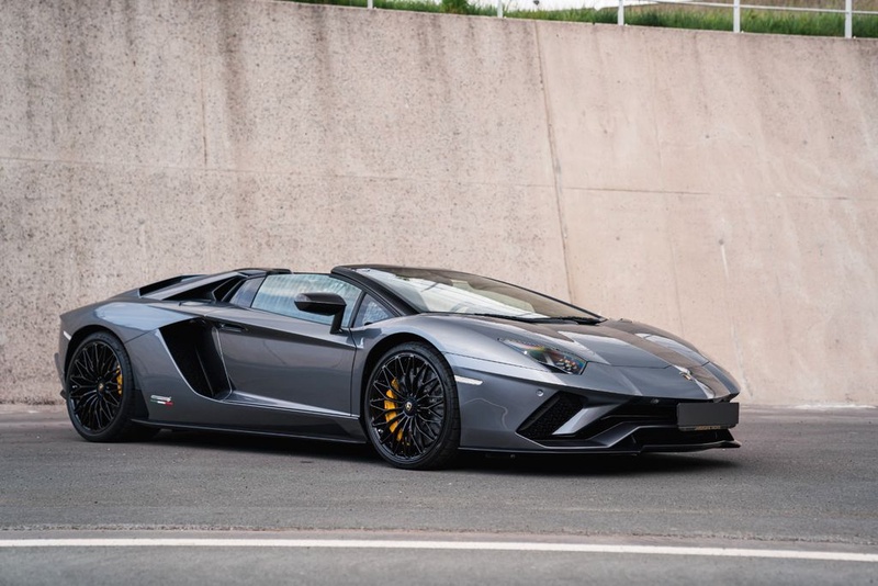 Lamborghini Aventador