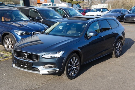 Volvo V90 2022