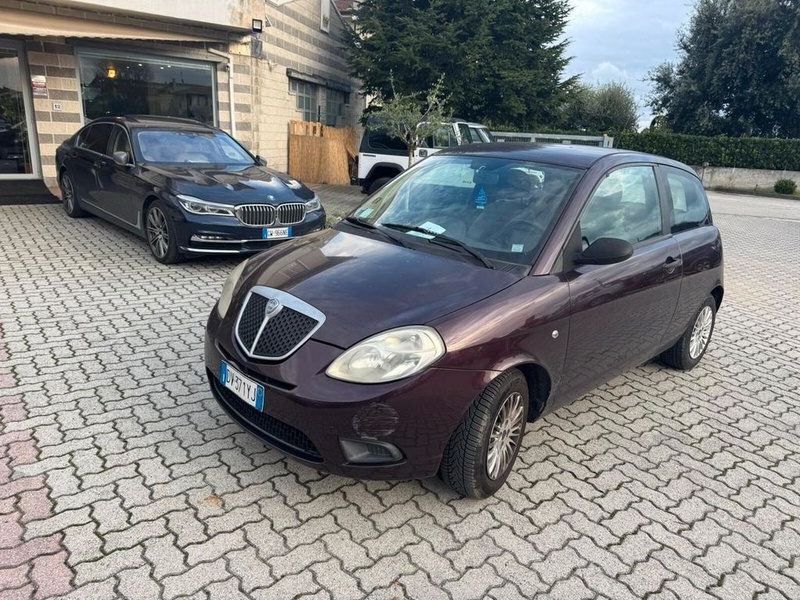 Lancia Ypsilon