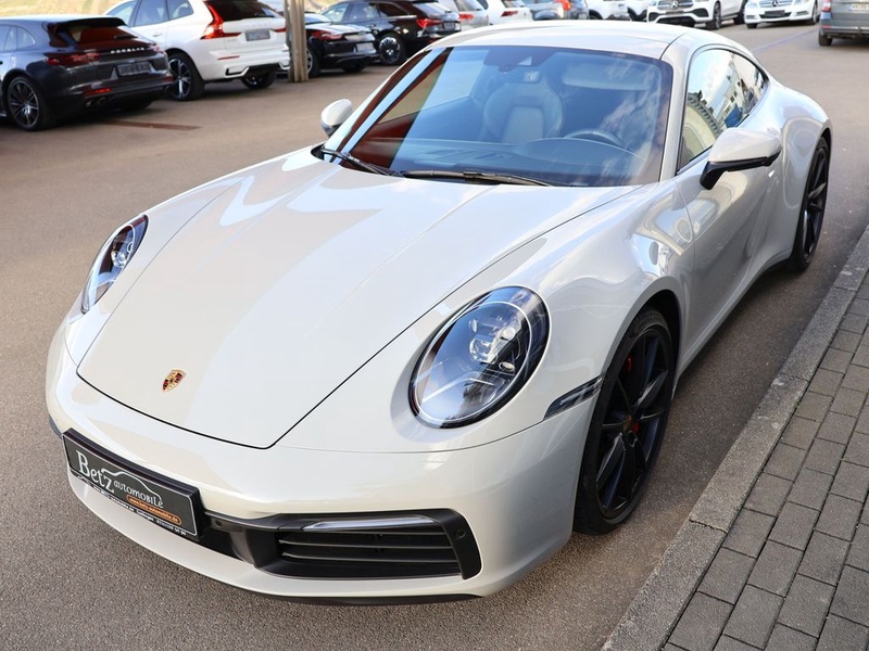 Porsche 992