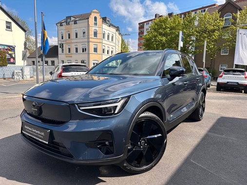 Volvo EX40 2025
