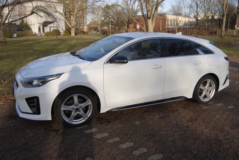 Kia pro cee'd / ProCeed