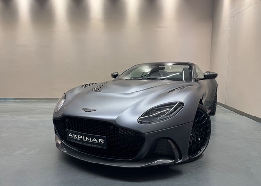 Aston Martin DBS 2024